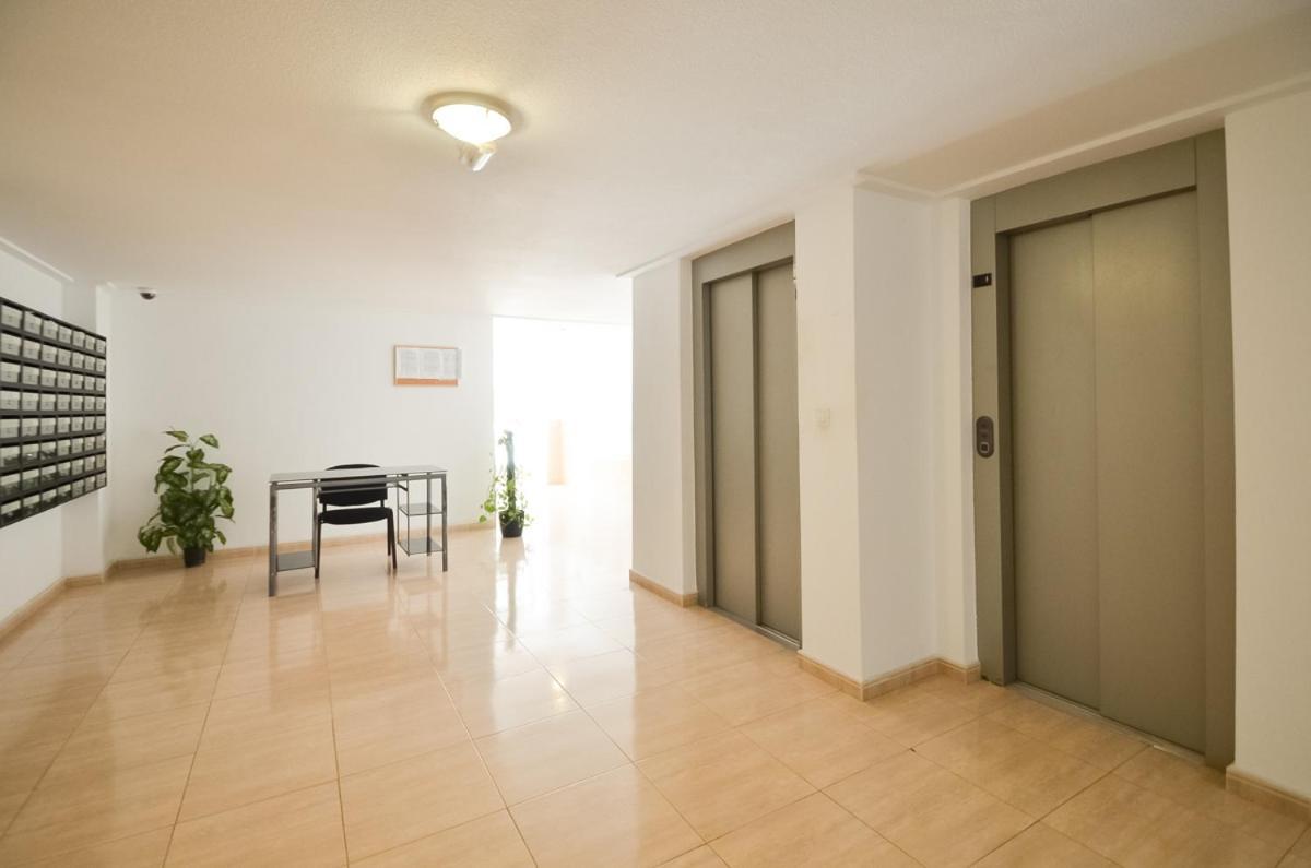 Schöne Wohnung mit Pool , Wi-Fi und privat Garage Torrevieja Exterior foto
