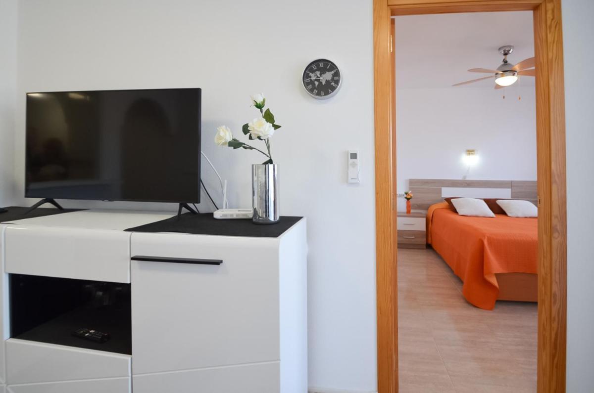 Schöne Wohnung mit Pool , Wi-Fi und privat Garage Torrevieja Exterior foto